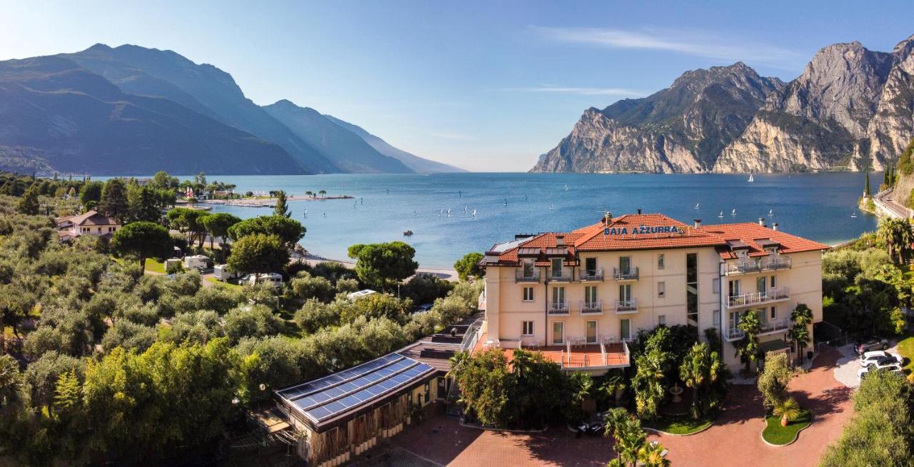 Hotel Baia Azzurra - Lake Front Torbole Sul Garda Dış mekan fotoğraf