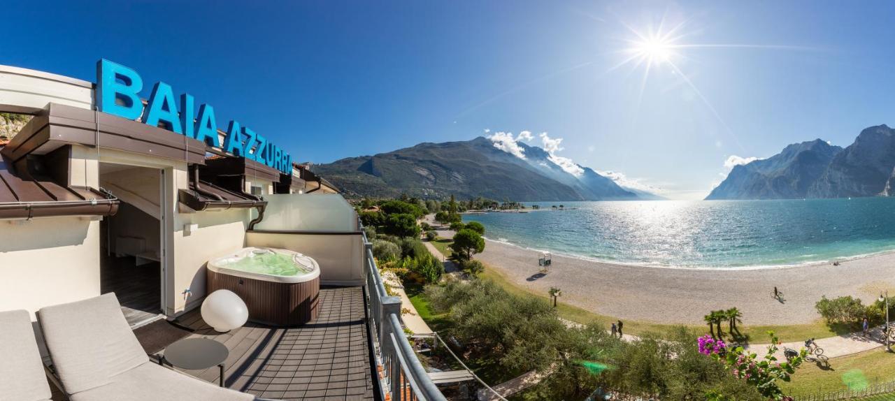 Hotel Baia Azzurra - Lake Front Torbole Sul Garda Dış mekan fotoğraf