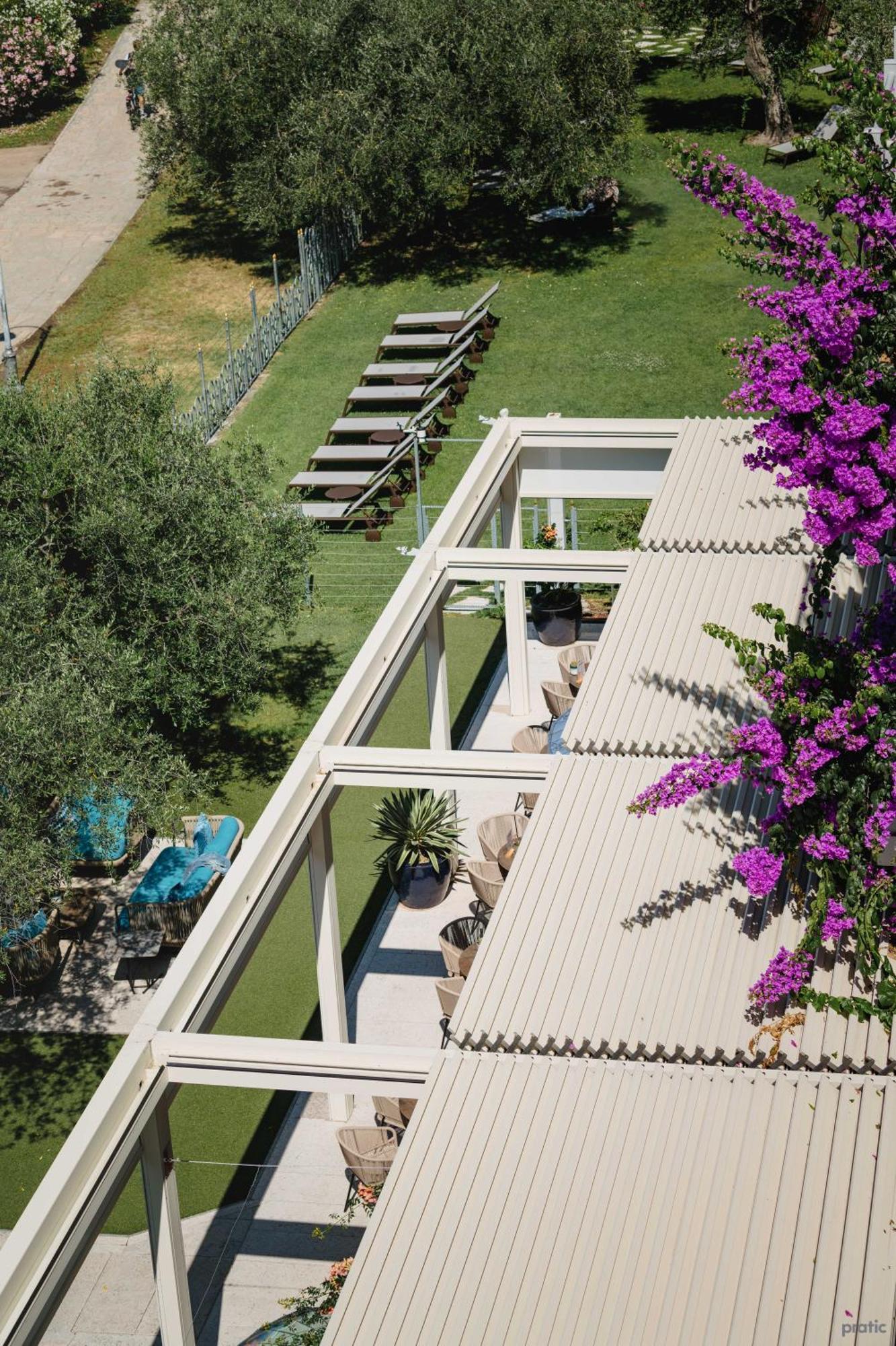 Hotel Baia Azzurra - Lake Front Torbole Sul Garda Dış mekan fotoğraf